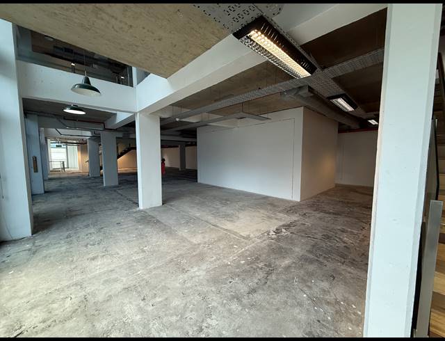 1,305M² OFFICE TO LET IN ROSEBANK